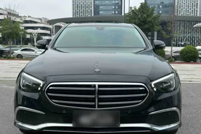 Mercedes-Benz E-Class 2023, 29400 км, за 328980.93 CNY