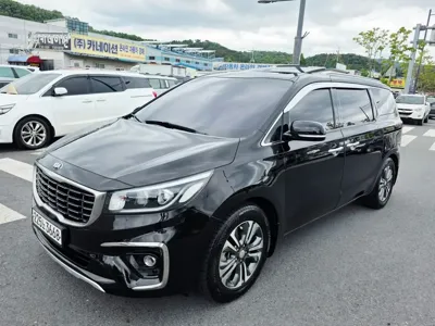 Kia Canival · 2019 год