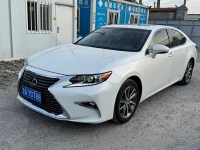 Lexus ES · 2016 год