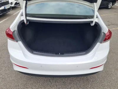 Hyundai Avante 2017, 65844 км, за 10300000 KRW - фото 9
