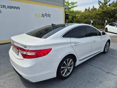 Hyundai Grandeur 2016, 96521 км, за 11800000 KRW