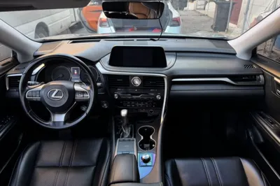 Lexus RX 2020, 160000 км, за 193882.78 CNY