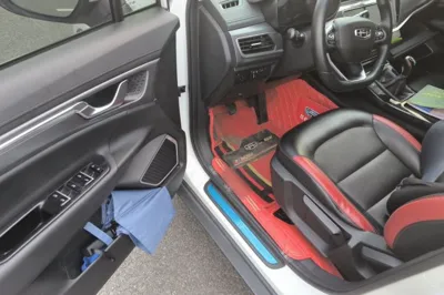 Geely Auto Emgrand GS 2020, 68200 км, за 41344.75 CNY - фото 13