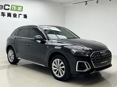 Audi Q5L 2022, 70000 км, за 178800 CNY