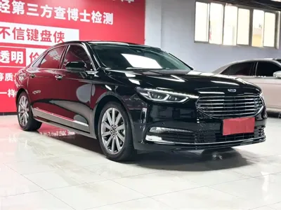 Ford Taurus 2022, 50000 км, за 92800 CNY