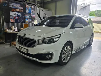 Kia Canival · 2018 год