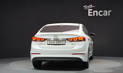 Hyundai Avante 2016, 90001 км, за 9900000 KRW
