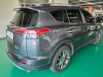 Toyota RAV4 2018, 140448 км, за 20800000 KRW