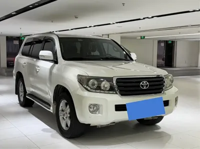 Toyota Land Cruiser 2014, 290000 км, за 220000 CNY