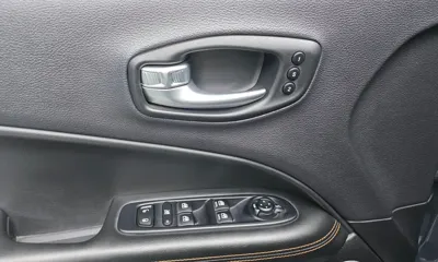 Jeep Compass 2018, 57366 км, за 13900000 KRW - фото 12