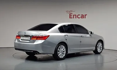 Honda Accord 2015, 93339 км, за 7700000 KRW