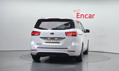 Kia Canival 2018, 145205 км, за 9700000 KRW - фото 4