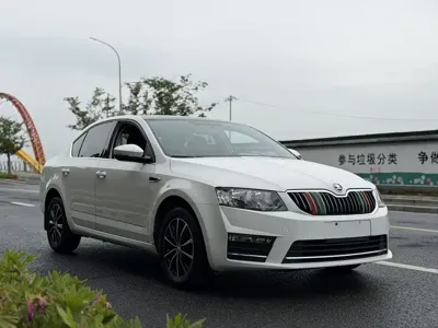 Skoda Octavia 2017, 80000 км, за 28100 CNY - фото 3