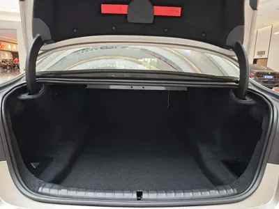 BMW 5 Series 2019, 78000 км, за 135800 CNY - фото 8