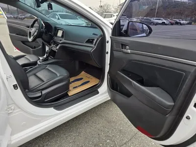 Hyundai Avante 2018, 57895 км, за 10900000 KRW - фото 12