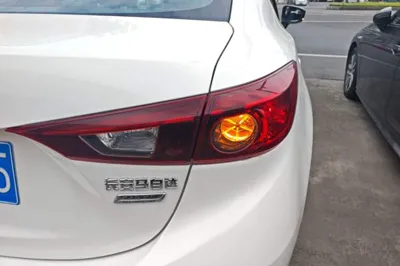 Mazda Mazda 3 Axela · 2017 год