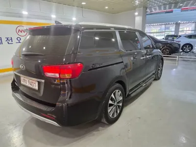 Kia Canival 2016, 150000 км, за 7900000 KRW