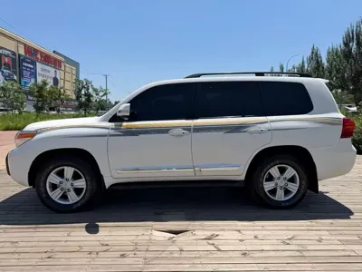 Toyota Land Cruiser 2012, 140000 км, за 376000 CNY - фото 3