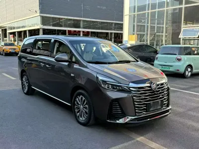 Buick GL8 2022, 140000 км, за 105000 CNY