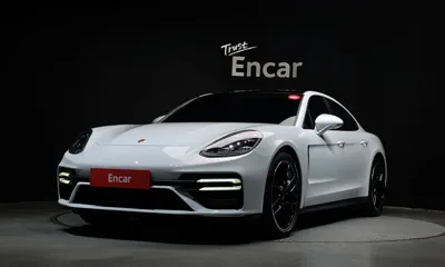 Porsche Panamera · 2021 год