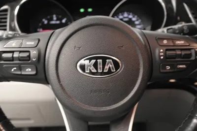 Kia Canival 2019, 123822 км, за 11990000 KRW - фото 16