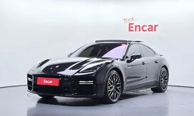 Porsche Panamera · 2025 год