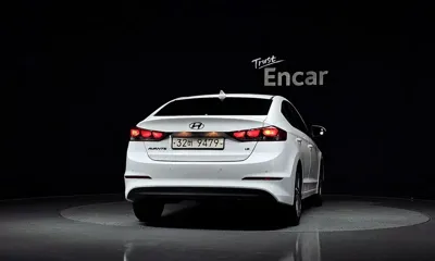 Hyundai Avante 2018, 129137 км, за 9200000 KRW