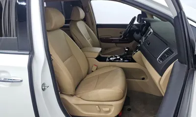 Kia Canival 2018, 135836 км, за 12350000 KRW - фото 11