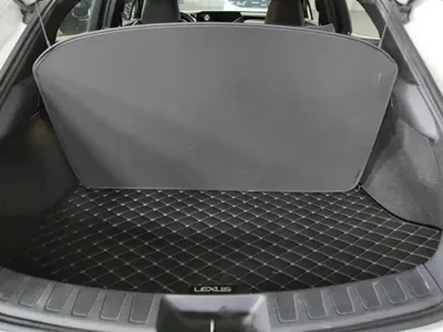 Lexus UX New Energy 2023, 60100 км, за 104100 CNY
