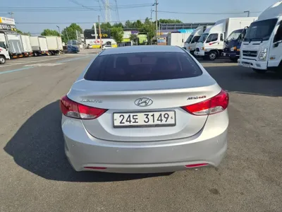 Hyundai Avante 2011, 110000 км, за 3800000 KRW