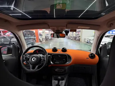 Smart Smart Fortwo 2016, 80000 км, за 39800 CNY - фото 6