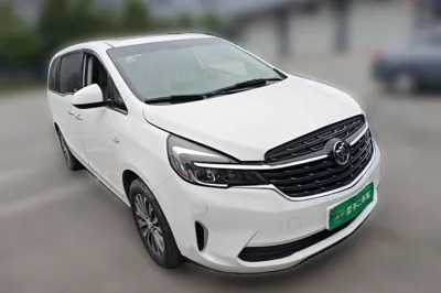 Buick GL8 2021, 185700 км, за 93805.18 CNY