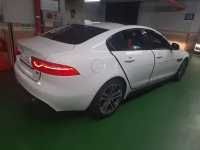 Jaguar XE · 2017 год