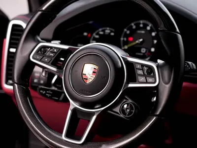 Porsche Cayenne Hybrid 2022, 20000 км, за 456100 CNY - фото 11