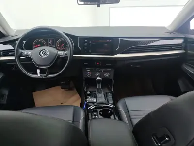 Volkswagen Passat 2021, 70900 км, за 98000 CNY - фото 12