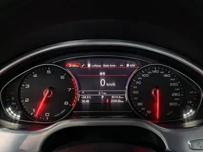 Audi A8 2016, 259000 км, за 128000 CNY
