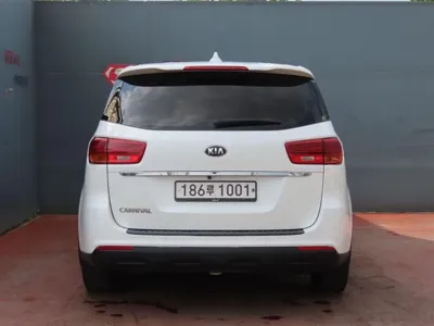 Kia Canival 2019, 199797 км, за 8000000 KRW - фото 4