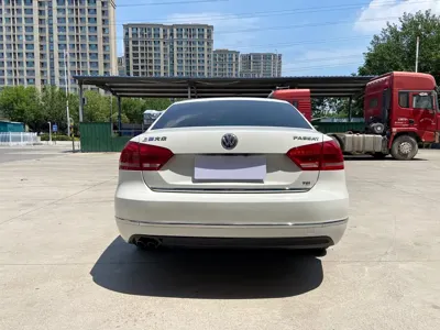 Volkswagen Passat 2014, 37100 км, за 36800 CNY