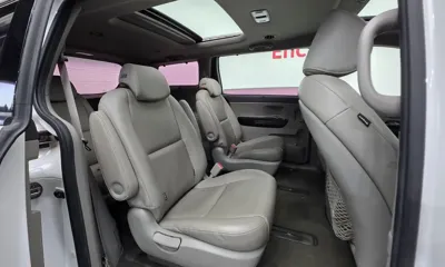 Kia Canival 2015, 151118 км, за 9200000 KRW - фото 19