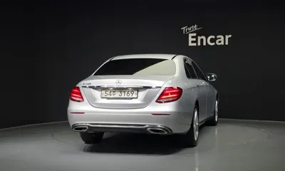 Mercedes-Benz E-Class 2017, 79573 км, за 15800000 KRW