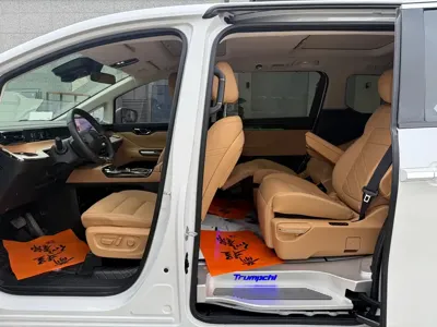 GAC Motor 传祺E8 PHEV 2025, 50000 км, за 139800 CNY - фото 5
