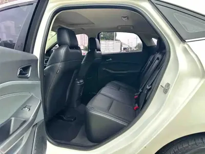 Ford Escort 2017, 103000 км, за 24800 CNY - фото 8