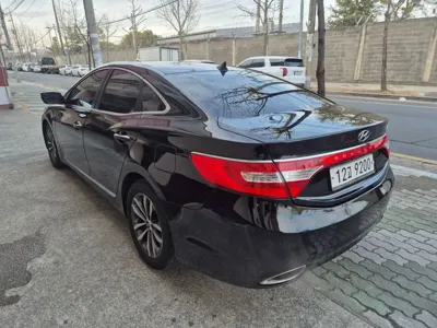 Hyundai Grandeur 2011, 227679 км, за 2800000 KRW