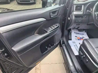 Toyota Highlander 2021, 66000 км, за 155800 CNY - фото 7