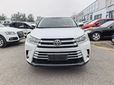 Toyota Highlander 2020, 60000 км, за 138800 CNY