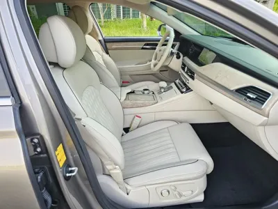 Genesis G90 2021, 82000 км, за 42900000 KRW