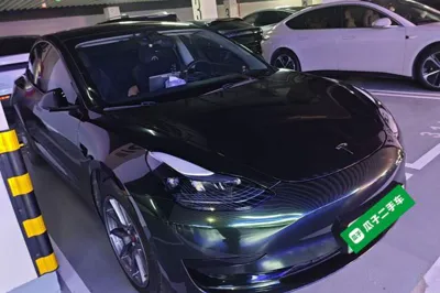 Tesla Model 3 2022, 42500 км, за 162709.39 CNY