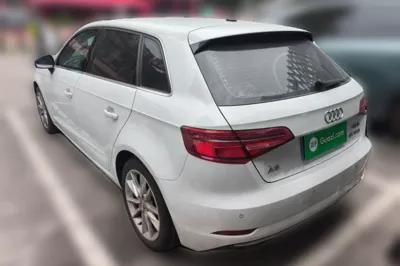 Audi A3 2019, 111000 км, за 54043.25 CNY
