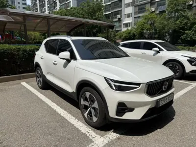 Volvo XC40 2024, 11227 км, за 42370000 KRW