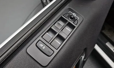 Land Rover Discovery Sport 2017, 120190 км, за 11900000 KRW - фото 19